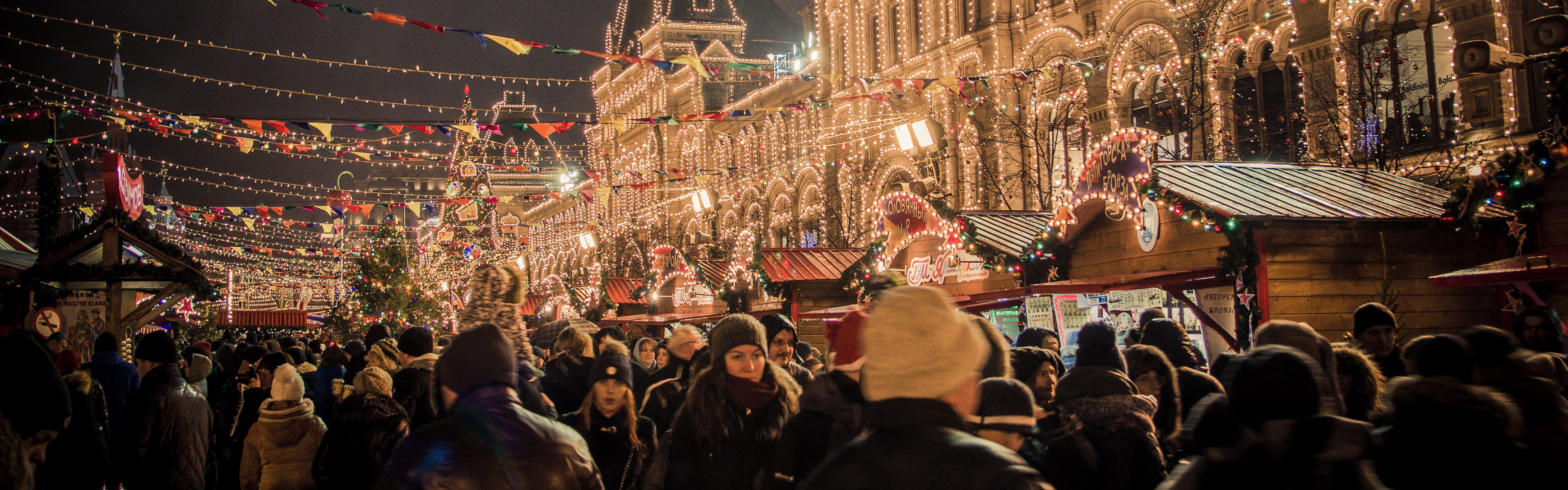 Guirlandes lumineuses de noël : décorations hivernales